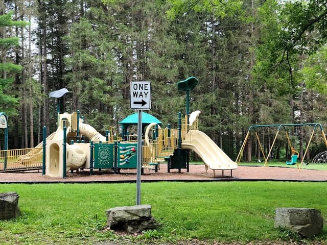 Mossy Bank Park - Image 1
