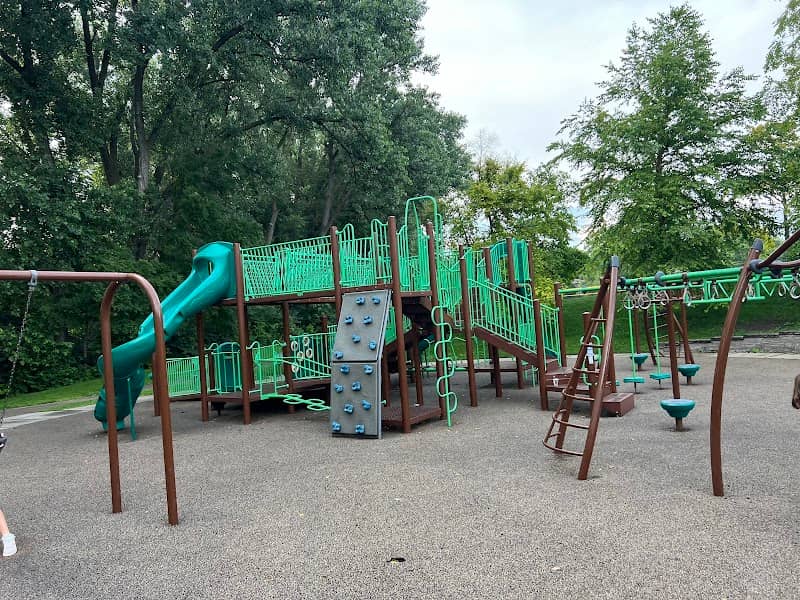 Countryside Park - Image 2