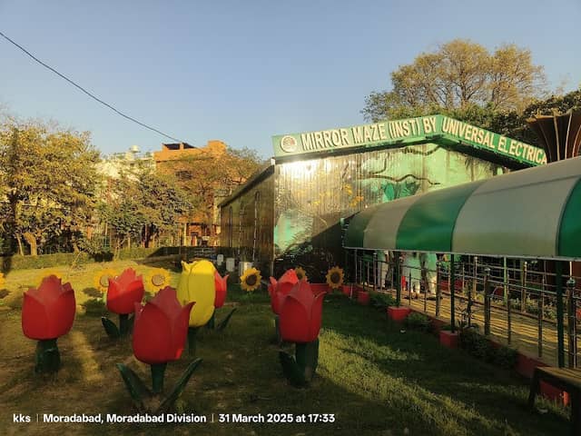 Moradabad Mirror Maze - Image 1