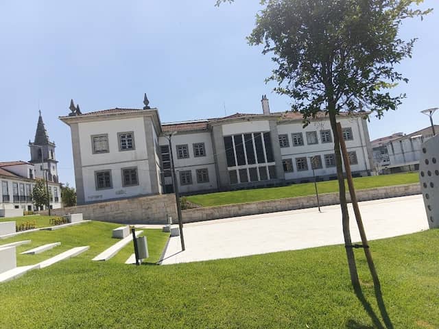 Praça Largo do Calvário Ferreira de Melo - Image 1