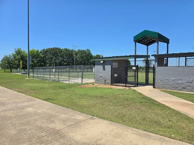 Veterans Park - Image 2