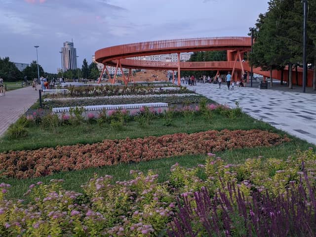 Azatlyk Square - Image 1