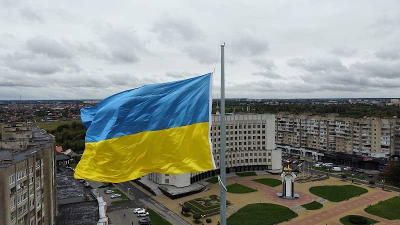 Сквер з прапором - Image 2