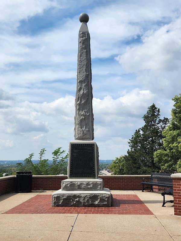 Lincoln Monument - Image 1
