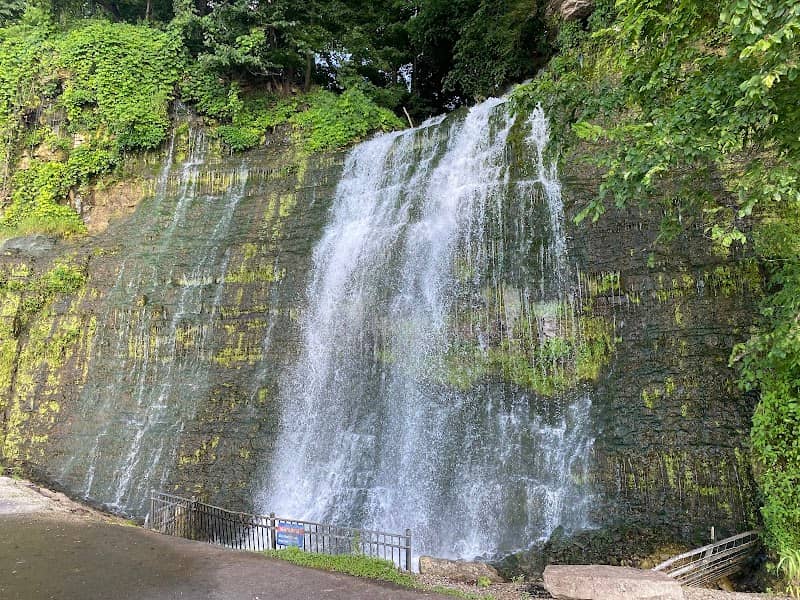 Wilson Dam Waterfall - Image 3
