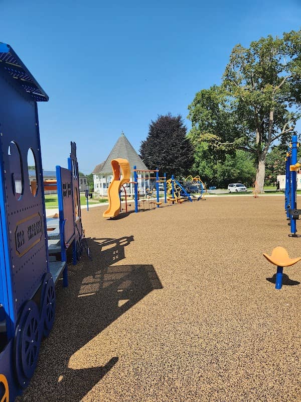Hryniewicz Park - Image 1