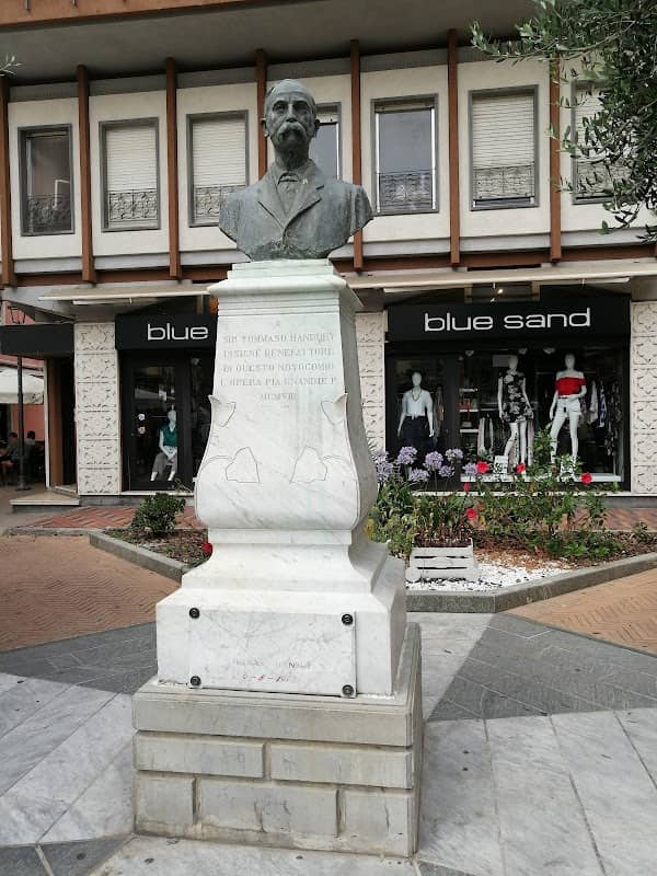Monumento a Sir Thomas Hanbury - Image 1