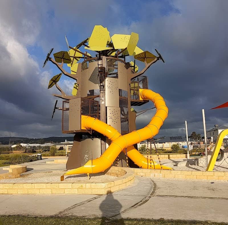 Sienna Wood Explorer Park - Image 1