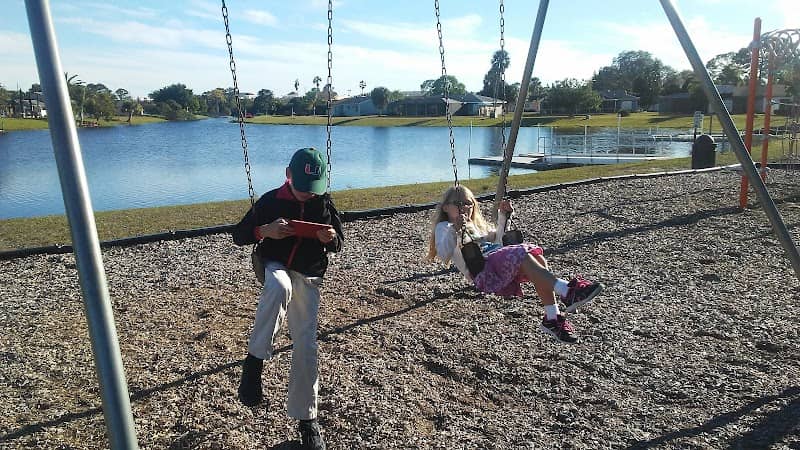 Pine Park - Image 2