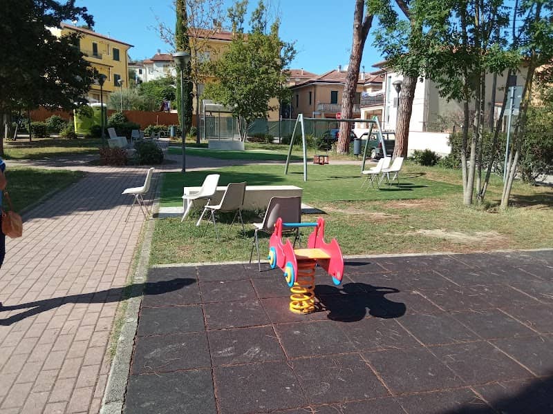 Parco giochi per bambini - Image 1
