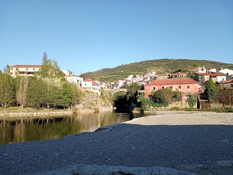 Praia Fluvial de Avô - Image 2