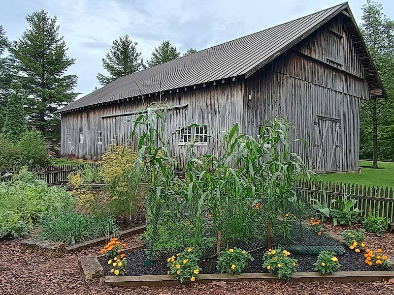 Schaeffer Barn - Image 1