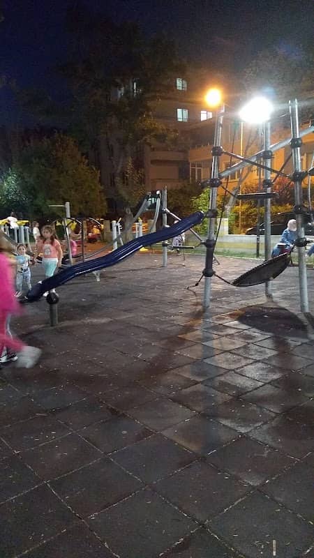 Independence Park - Image 1