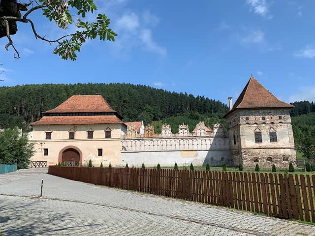 Lázár Castle - Image 1