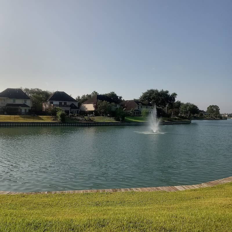 Colony lakes Park - Image 2
