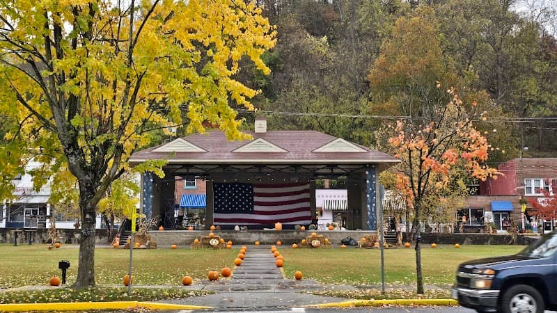 Saltville Town Commons - Image 2