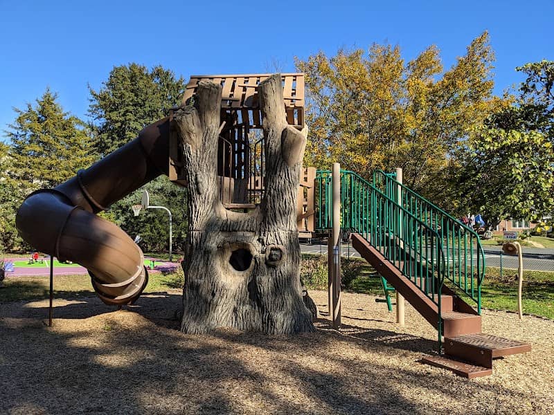 Lincoln Park - Image 2