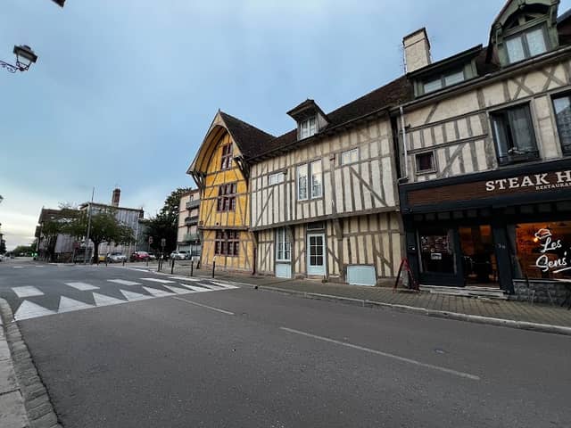 Maison penchée - Image 2