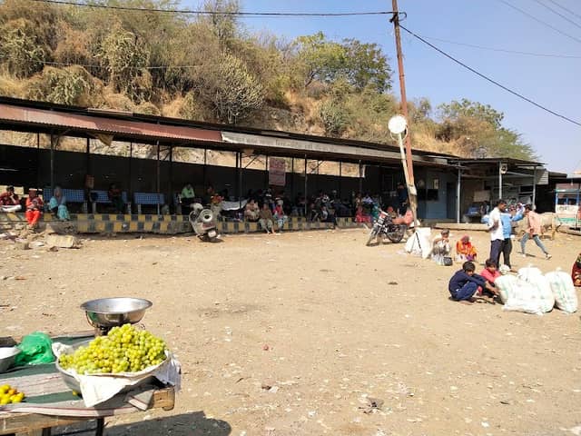 Chotila Bus Stand - Image 1