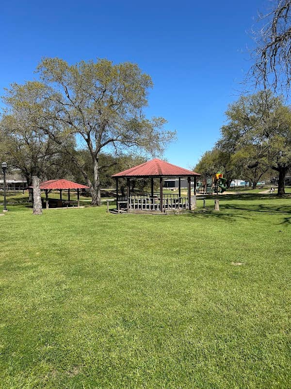 Margaret Chesley Memorial Park - Image 2