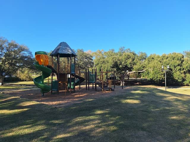 Margaret Chesley Memorial Park - Image 1