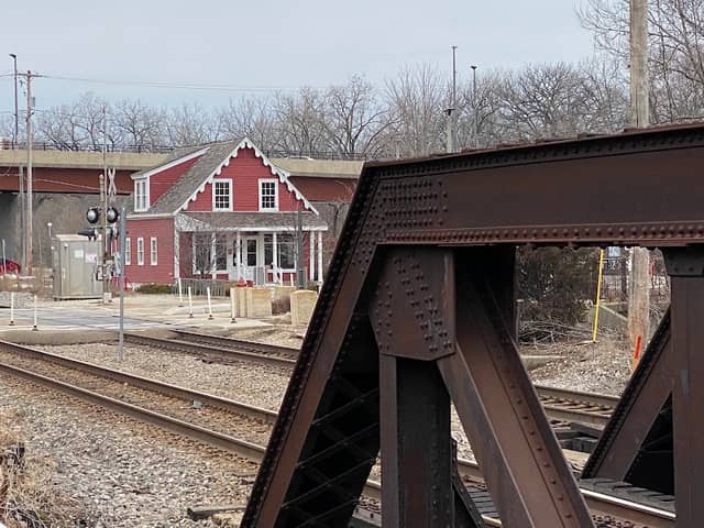 Little Red Store - Image 1