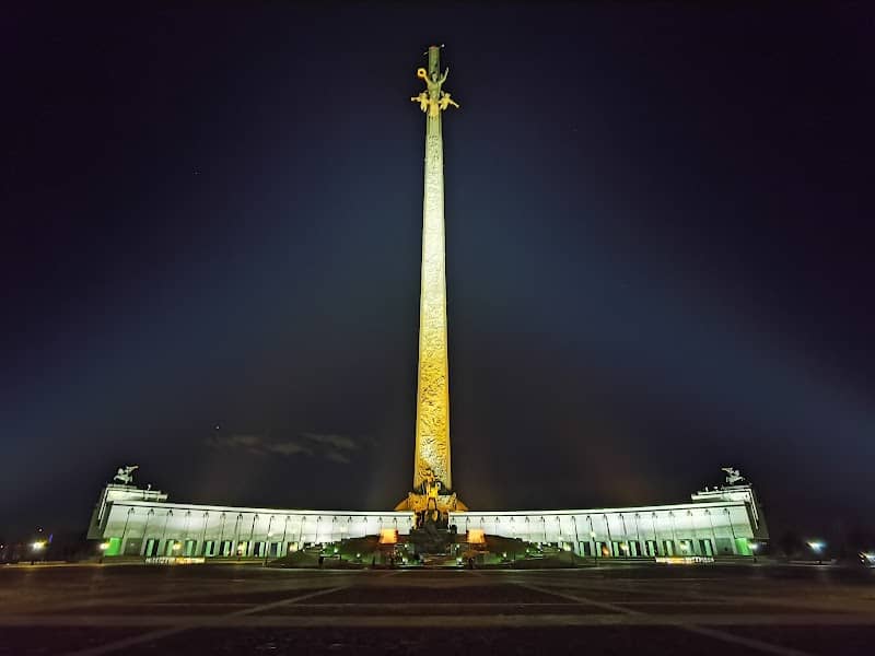 Monument Pobedy - Image 3