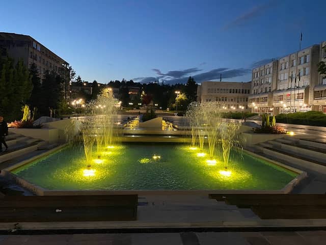 Popovo Town Square - Image 1