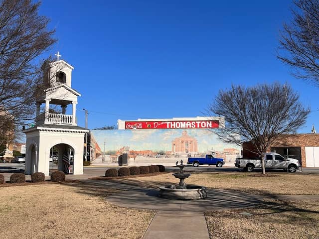 Downtown Thomaston Mural - Image 2