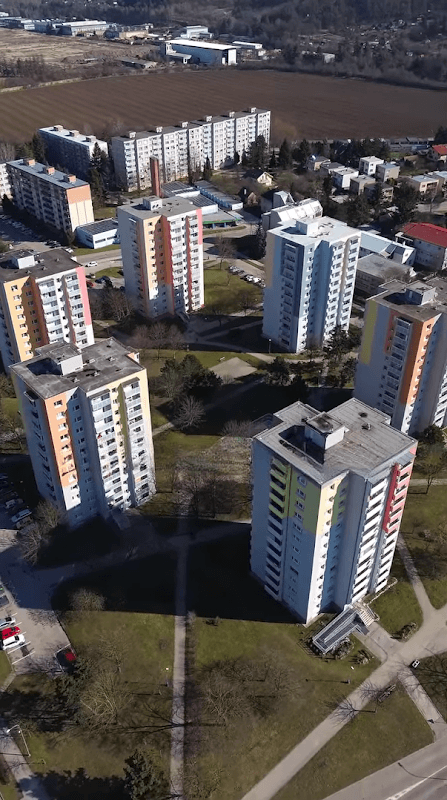 Víťazný Ovál - Image 1