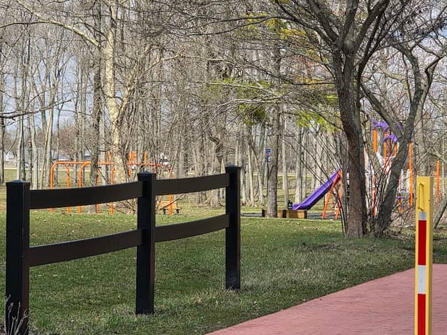 Englewood Hills South Park - Image 2