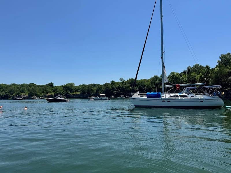 Stockton Lake Party Cove - Image 1