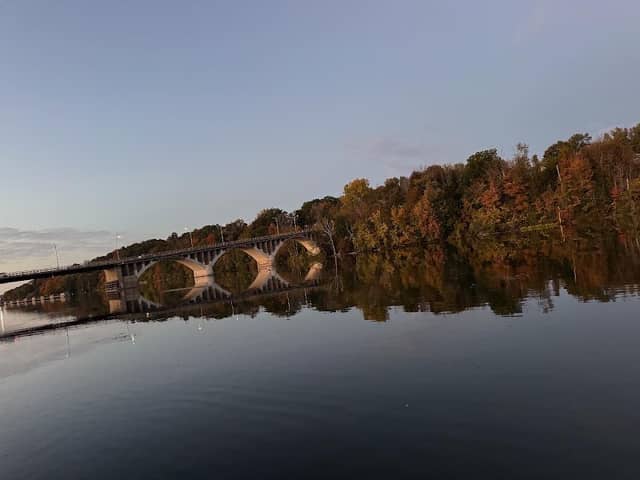Riverview Memorial Park - Image 1