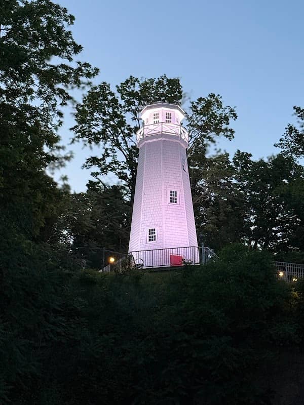 Mark Twain Memorial Lighthouse - Image 2