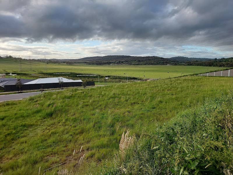 Hill-Top Park - Image 2