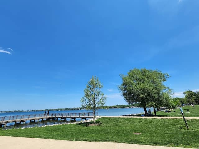 Lakeshore Park - Image 2