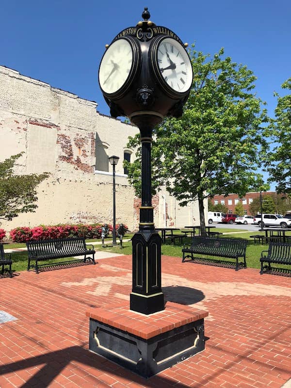 Barnes Plaza - Image 1