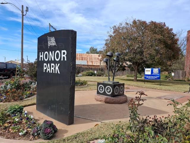 Honor Park - Image 1