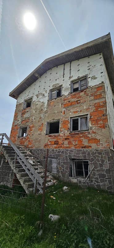 Ruine einer Bergstation - Image 2