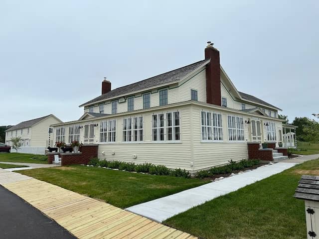 Glen Haven Village - Image 1