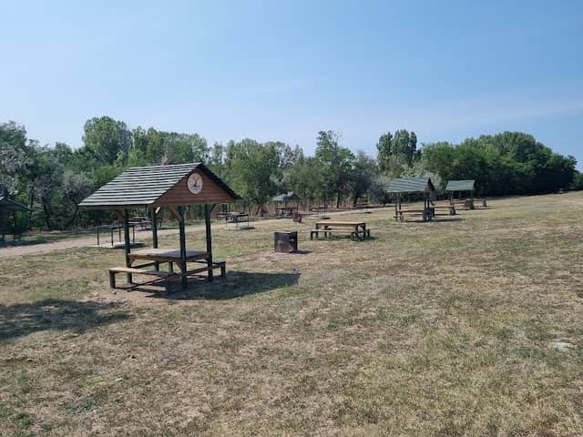 Zona grătare/picnic Cotu Negru - Image 1