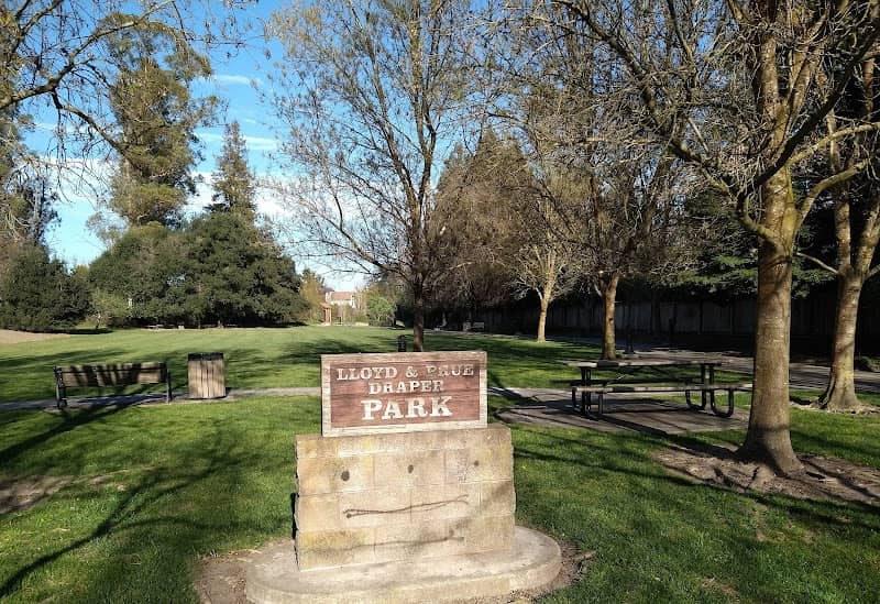 Lloyd & Prue Draper Park - Image 2