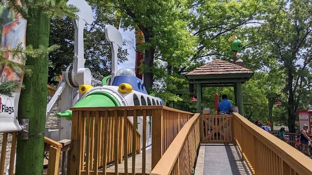 Marvin The Martian Camp Invasion - Image 2