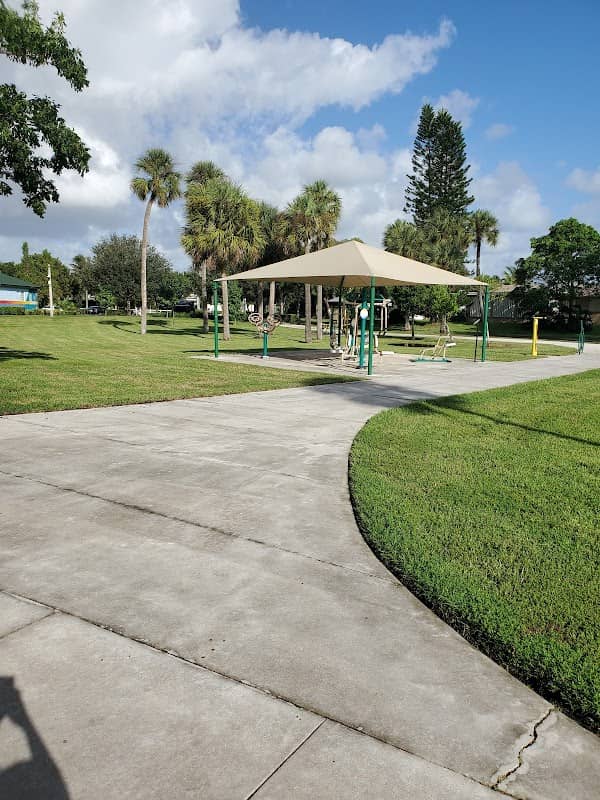 Mainlands Park - Image 1