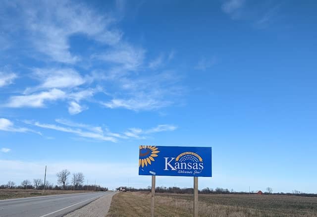 Kansas Welcome Sign - Image 1