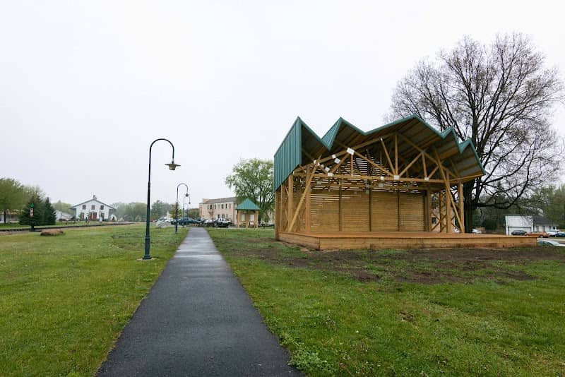 Westland Promenade - Image 1