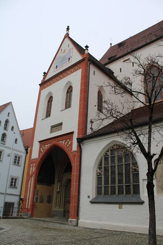 Georg-Hellmair-Platz - Image 1