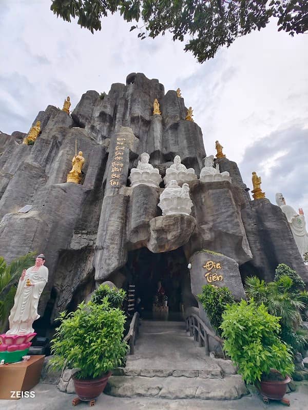 Phap Buu Buddhist Temple - Image 2