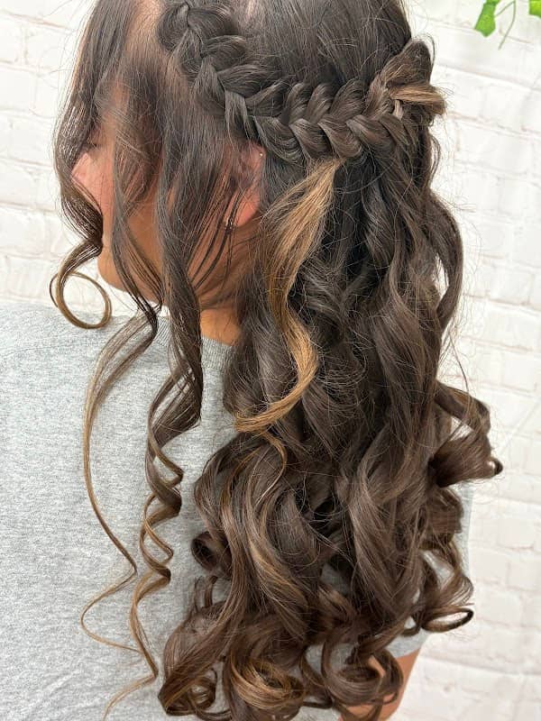 Mane Attraction LLC - Image 1