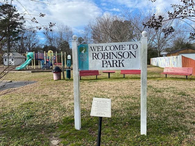 Robinson Park - Image 2